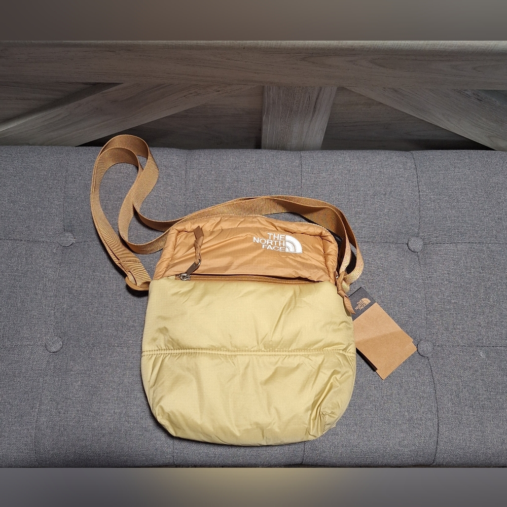 THE NORTH FACE NUPSTE CROSSBODY NWT